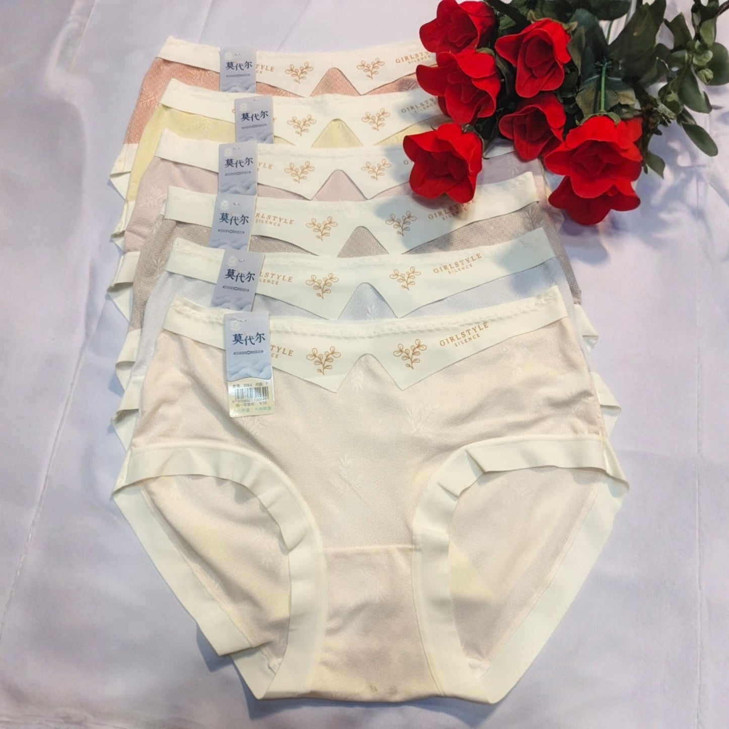 Pack of 3 Seamless Panty for Womens, Soft & Strechy Daily Wear Underwere